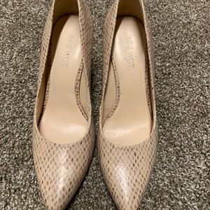 Size 7 Nine West nude